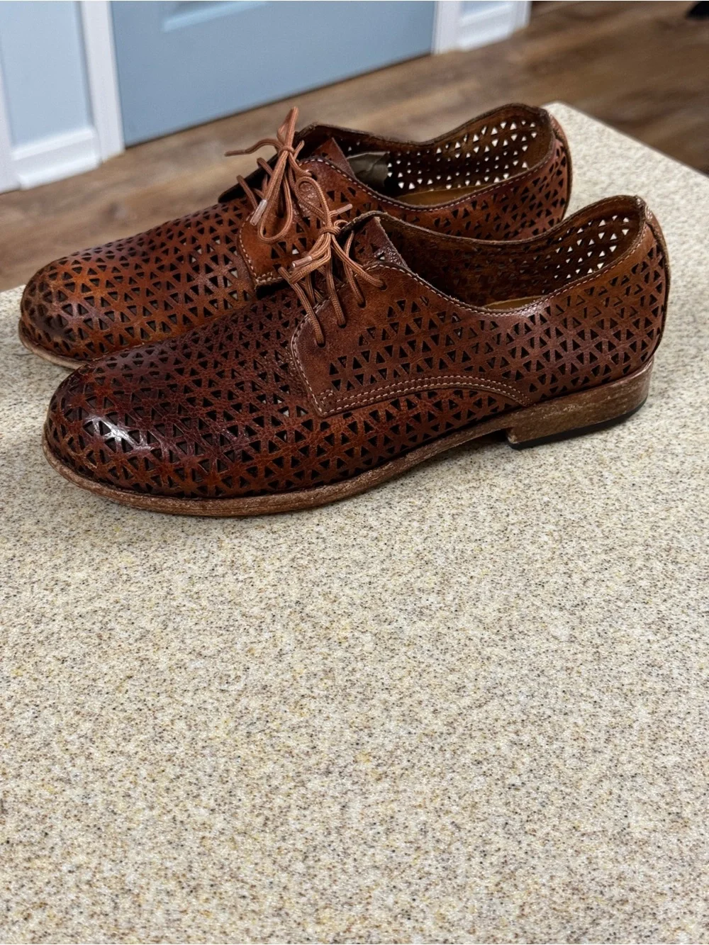 Patricia Nash Sophia Brown Perforated Leather Oxford Flats 8 Lace Up Shoes